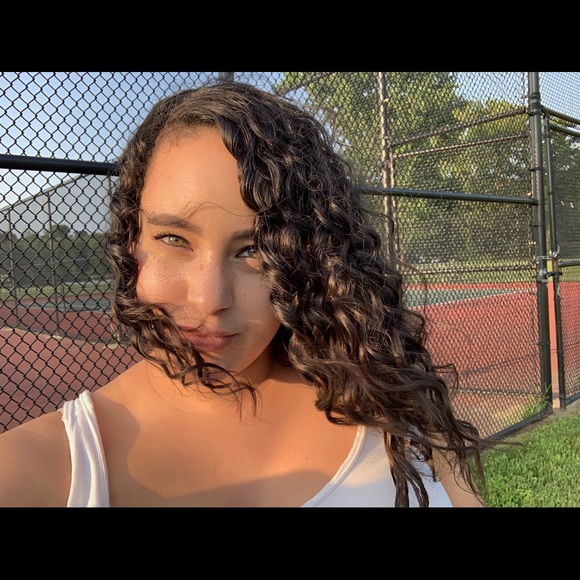 Meet your Posher, Amber - Picture 2 of 2